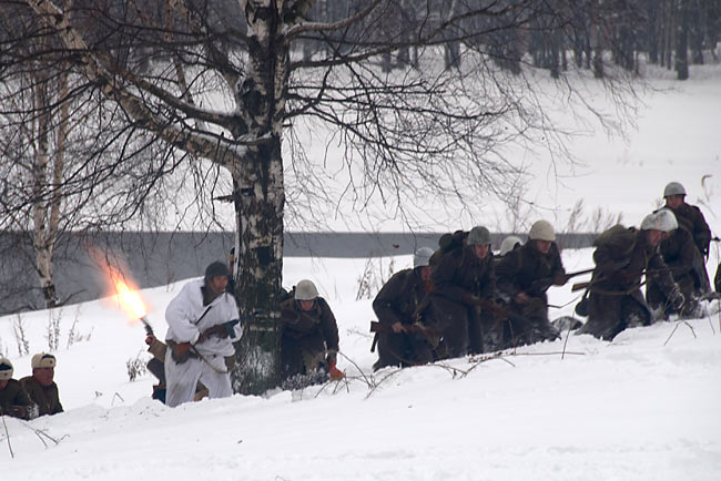 Реконсрукция боя на невском пятачке