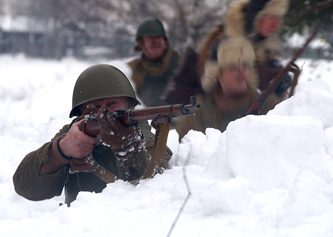 Реконсрукция боя на невском пятачке