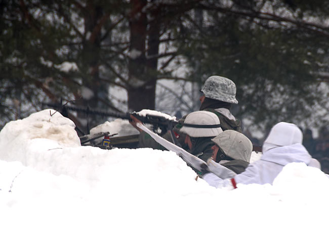 Реконсрукция боя на невском пятачке